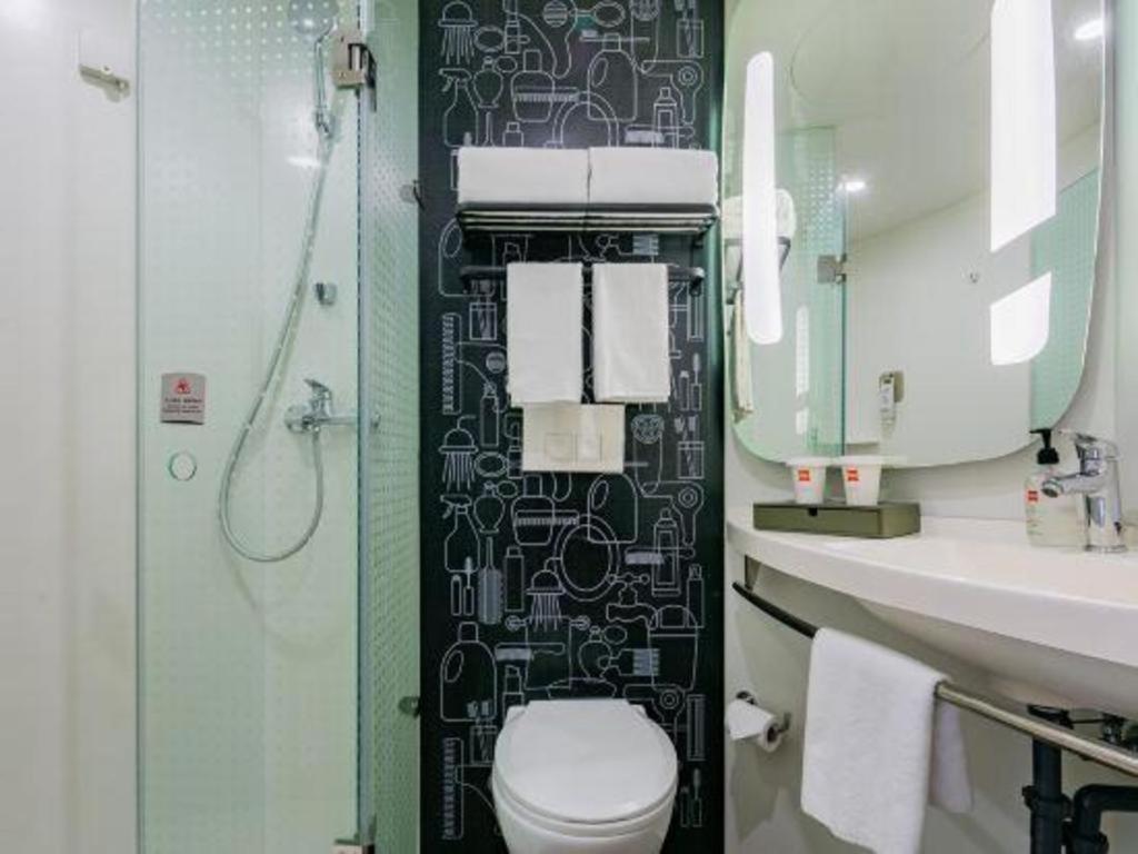 Ibis Xi'An First Gaoxin Rd Hotel Exterior photo